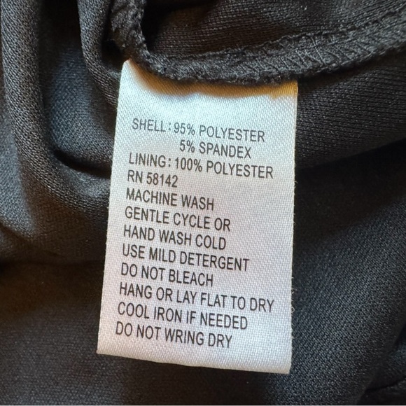 Maggy London Red & Black Printed Long Sleeve Sheath Dress - Size 16 - Picture 13 of 14